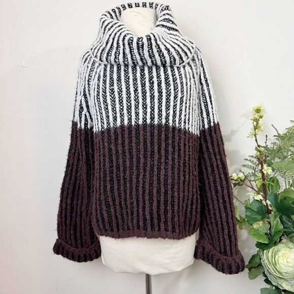 ANTHROPOLOGIE | Daytona Turtleneck Sweater | medium | Love Token - Picture 1 of 10